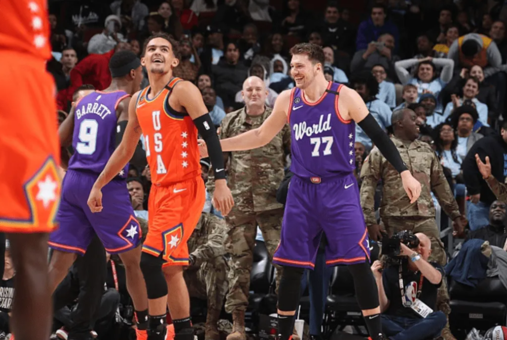 爱游戏移动平台-梅德韦杰夫凌晨抵京