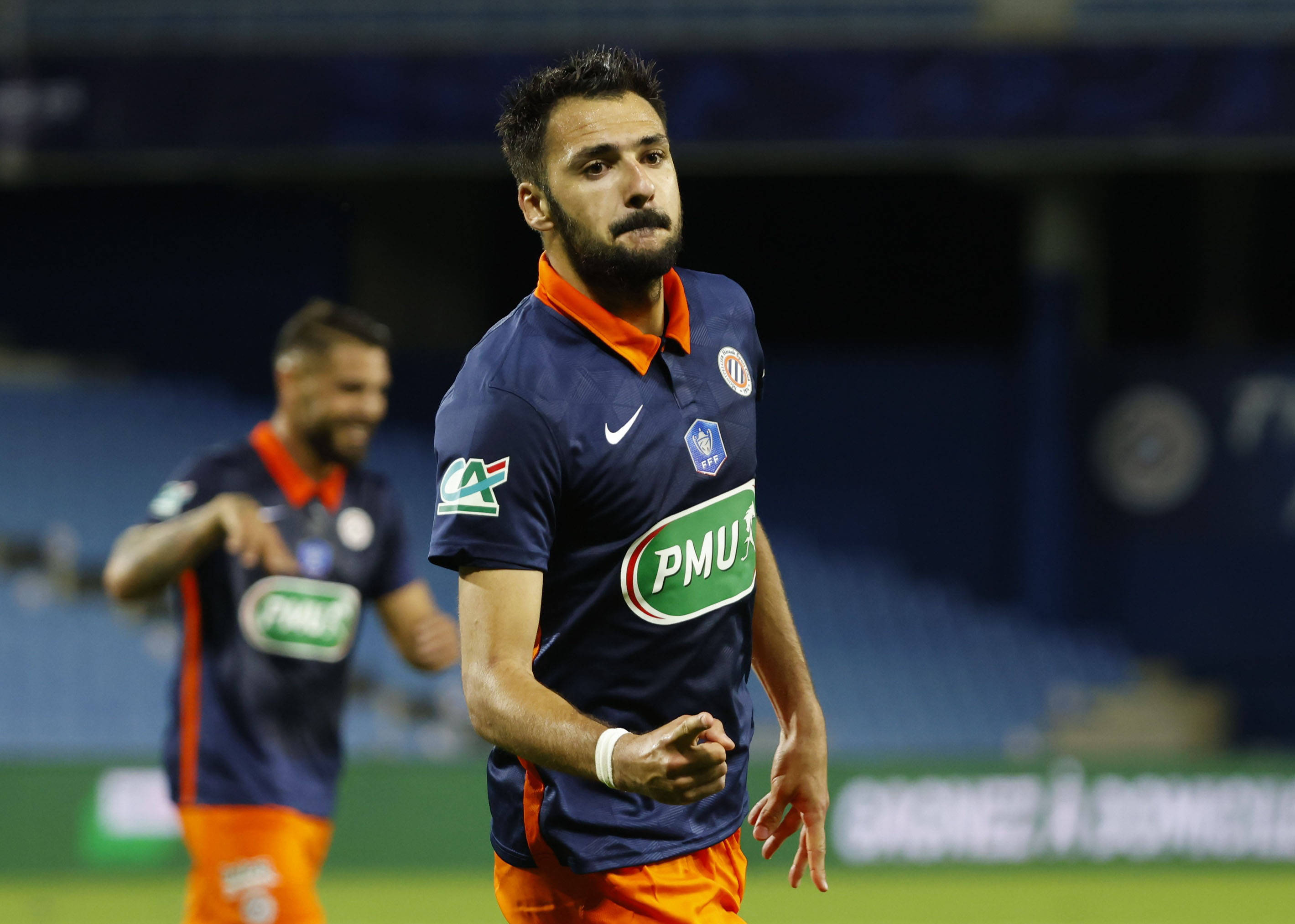 爱游戏客户端-赛前法国杯传出新动向；瓦伦西亚调整名单；管理层表态——震撼外界；高层口径保持一致的简单介绍