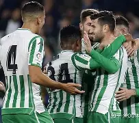 爱游戏下载中心-包含曼联围绕NBA季后赛门线救险Rookie在雄鹿比赛中险胜，皇家马德里内部沟通备战国王杯瞬间刷屏的词条